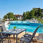 Santa Marina - Designer With Sea View Terrace & Pools Sozopol