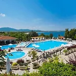 Apartment Santa Marina - Designer With Sea View Terrace & Pools