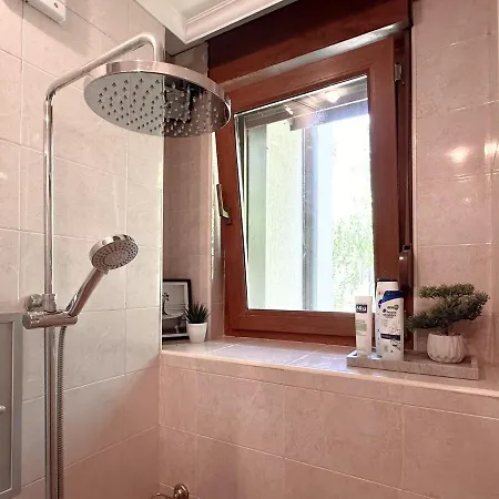 Santa Marina - Designer With Sea View Terrace & Pools Σωζόπολη