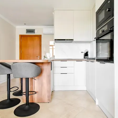 Santa Marina - Designer With Sea View Terrace & Pools * Σωζόπολη
