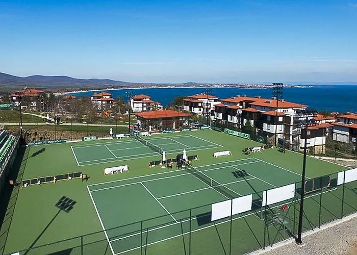 Santa Marina - Designer With Sea View Terrace & Pools 소조폴
