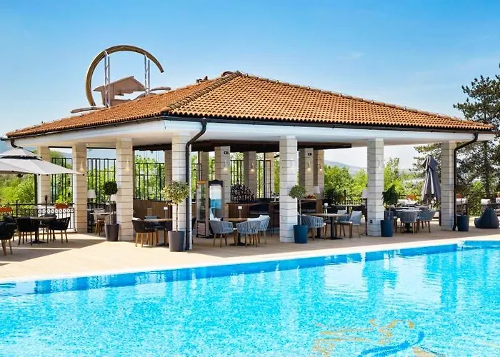 Santa Marina - Designer With Sea View Terrace & Pools * 소조폴