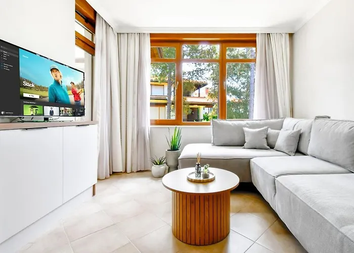 Santa Marina - Designer With Sea View Terrace & Pools 아파트